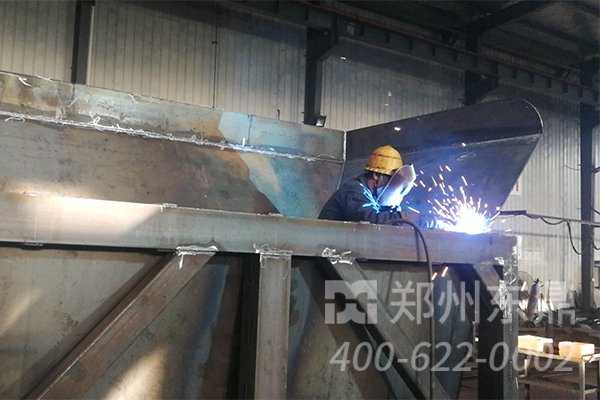 煤泥烘干機設備制造現(xiàn)場